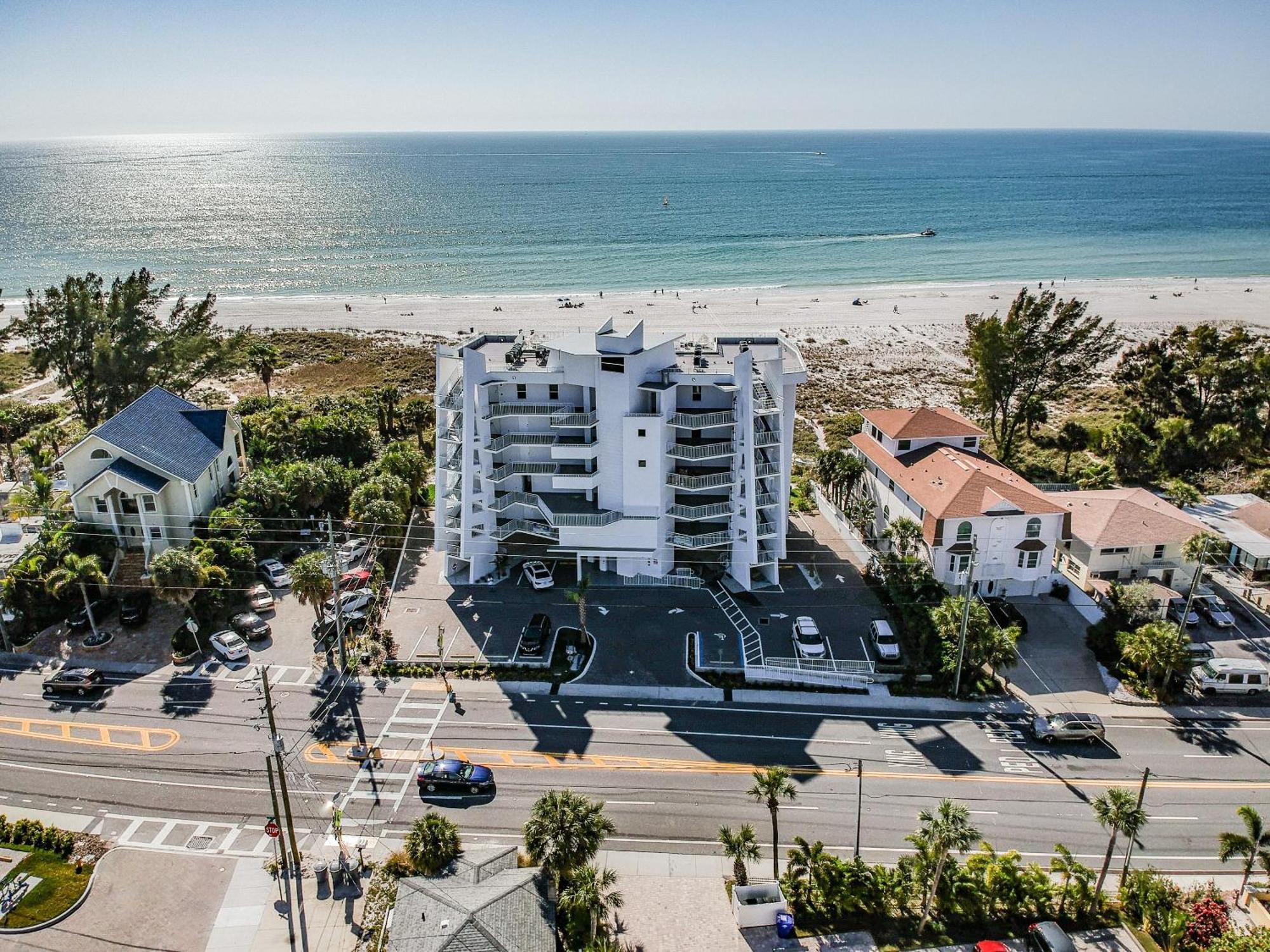 Villa Oceana 305 East St. Pete Beach Exterior foto